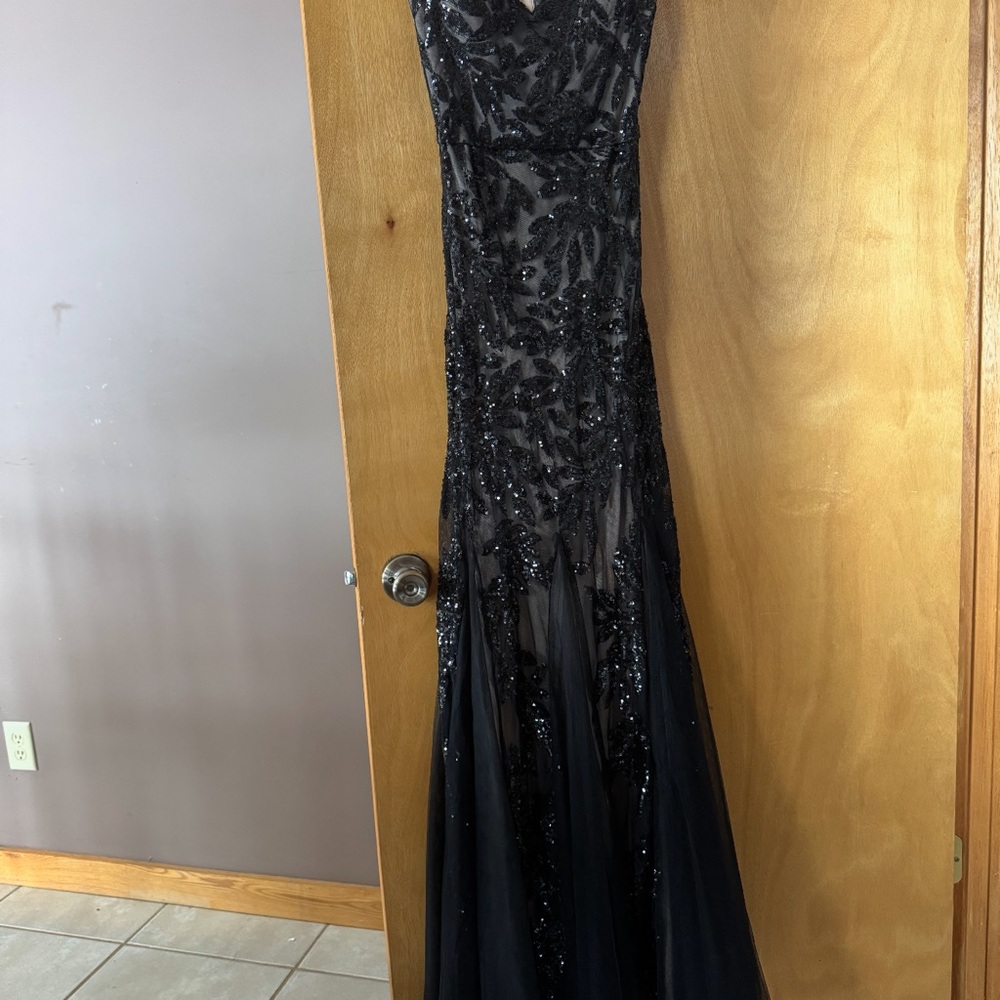 B. Smart Black Beaded Mermaid Prom Dress
